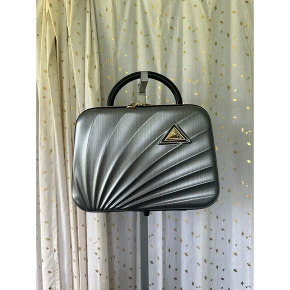 Triforce Sienna Hardside Elite Performance Travelware Silver Beauty Case Luggage - Picture 2 of 6